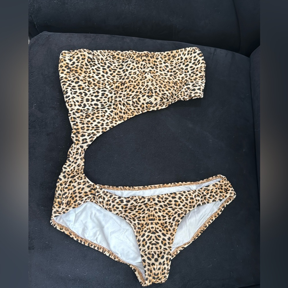 Norma Kamala swim